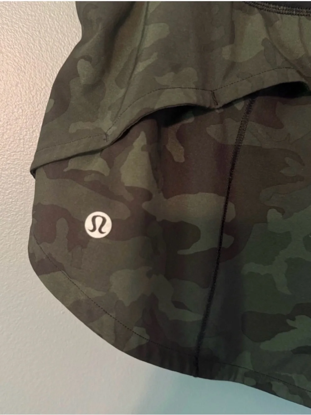 Lululemon Speed Up Short green camo size 10 - Picture 9 of 9